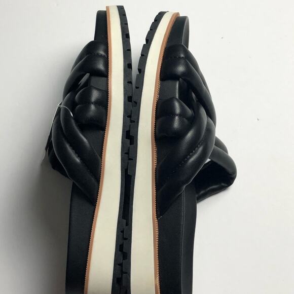 Time and Tru Women's Cross Strap Black Sandals Sz 6 - Picture 8 of 11